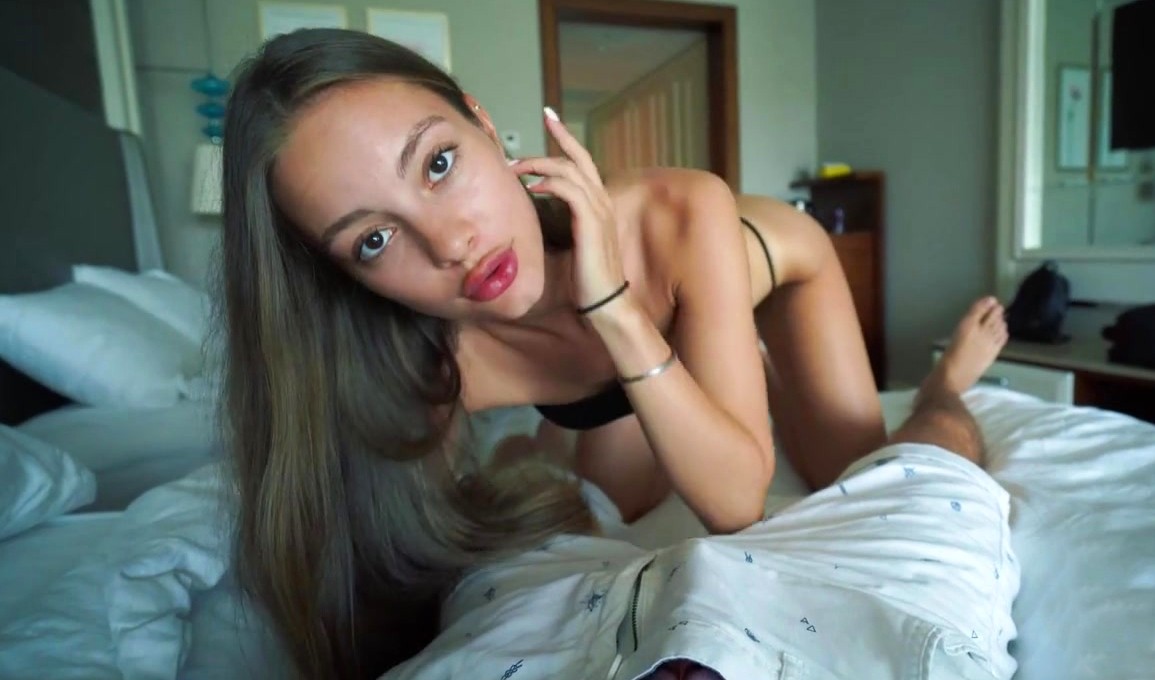 Jealous sister takes revenge on her brother's girlfriend: fucks his mouth, cunt and ass! New porn every day. Watching porn, fucking in Full HD on Hundred Shmar